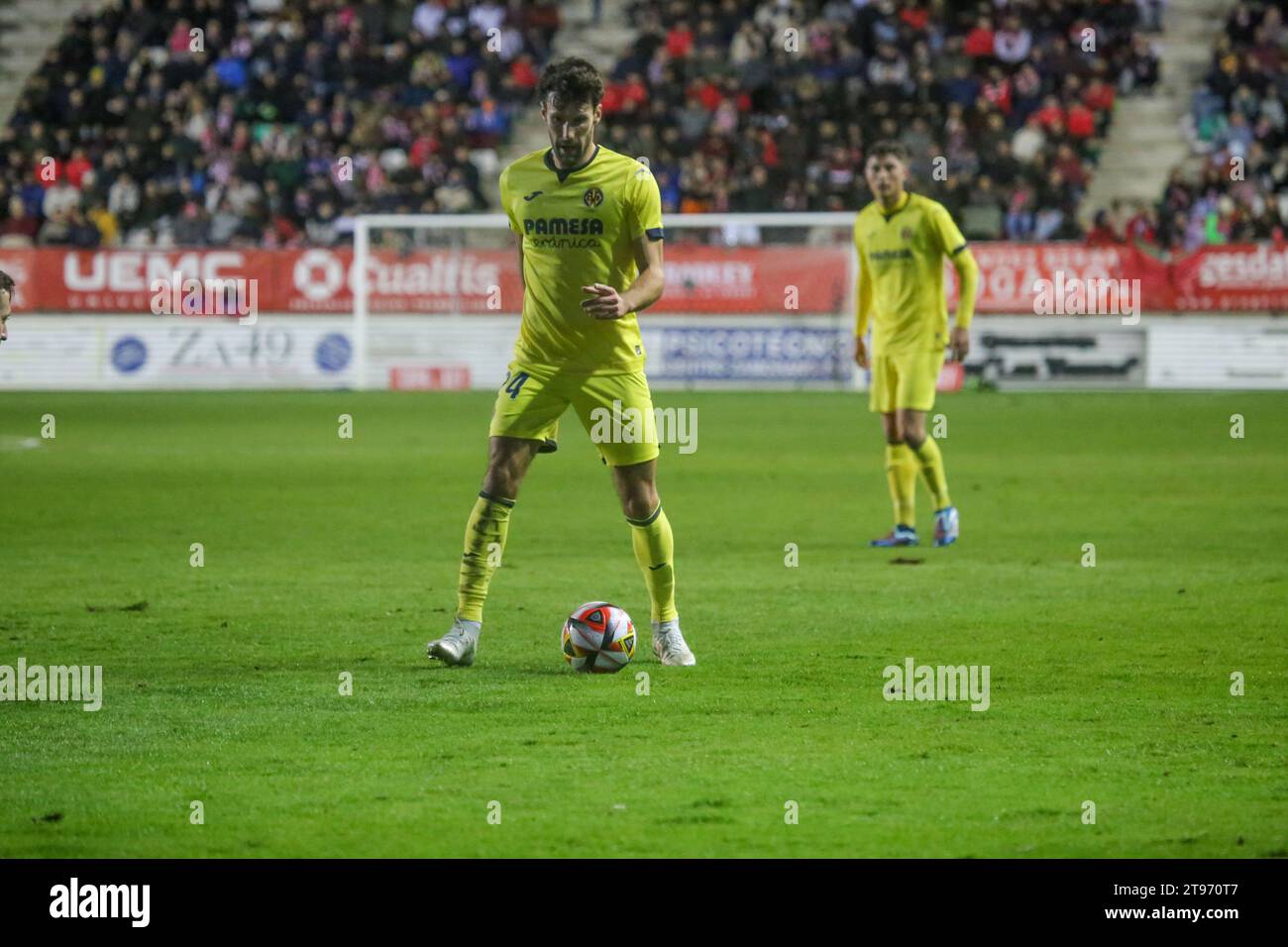 Zamora, Spain. 22nd Nov, 2023. Villarreal CF's player, Alfredo Pedraza (24) with the ball during the Second round of the SM El Rey Cup 2023-24 between Zamora CF and Villarreal CF, on November 22 of 2023, at the Ruta de la Plata Stadium, in Zamora, Spain. (Photo by Alberto Brevers/Pacific Press) Credit: Pacific Press Media Production Corp./Alamy Live News Stock Photo