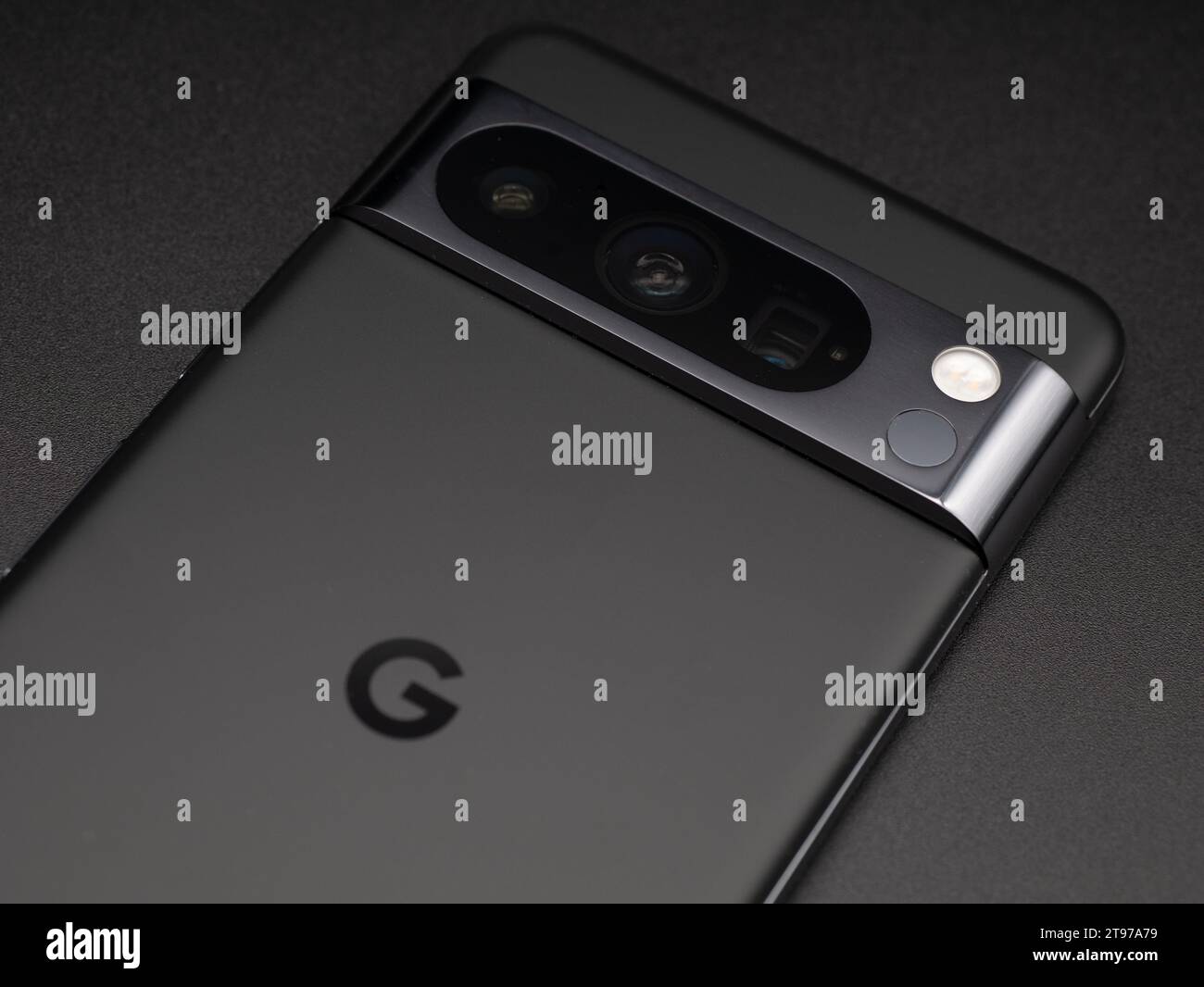 Leeds, UK - November 2023 - Google Pixel 8 Pro Obsidian Matte Black Camera Stock Photo