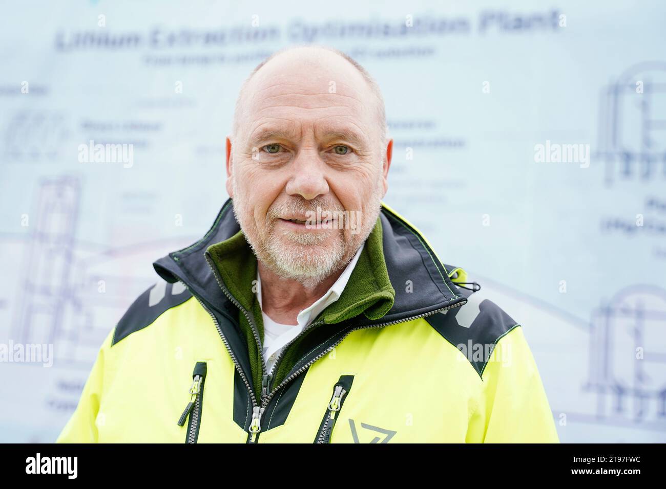 Landau, Germany. 23rd Nov, 2023. Horst Kreuter, co-founder of the project at Vulcan Energie Ressourcen GmbH, stands in front of the lithium extraction optimization plant. Vulcan Energie Ressourcen GmbH plans to use deep geothermal energy to extract carbon dioxide-free lithium from thermal water in the Upper Rhine Graben. Along with cobalt, lithium is one of the most important raw materials for batteries. Credit: Uwe Anspach/dpa/Alamy Live News Stock Photo