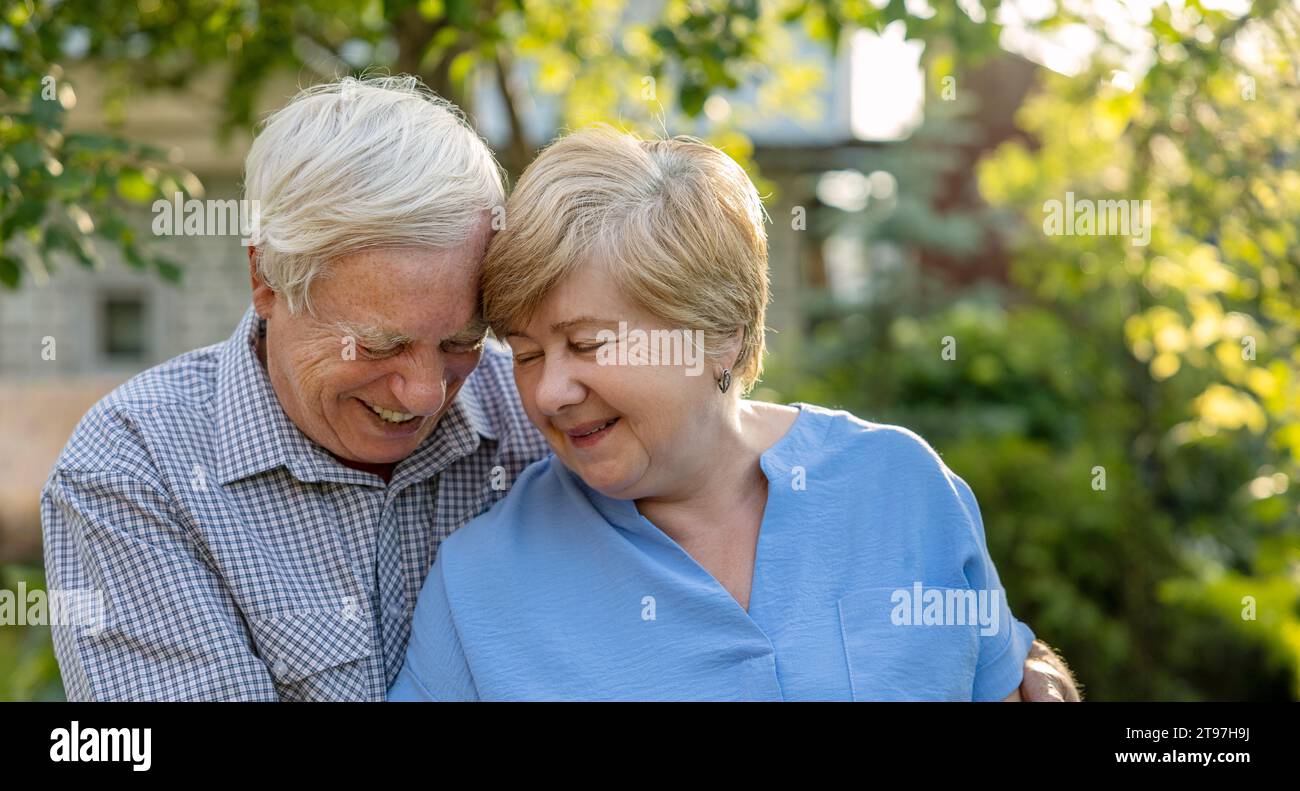 Elderly falling hi-res stock photography and images - Alamy