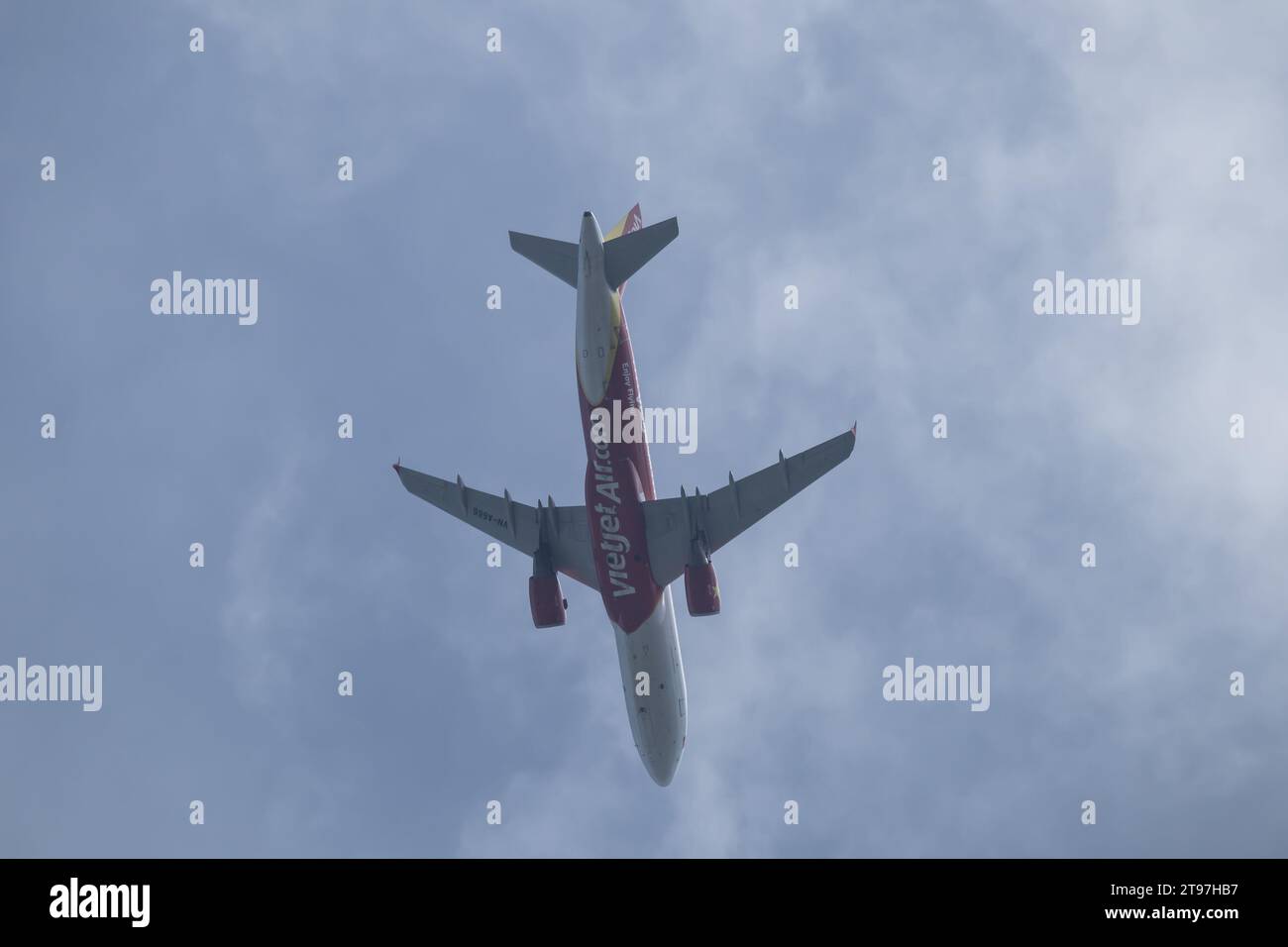 Chiangmai, Thailand -  September 14 2023: VN-A666 Airbus A320-200 of Vietjet airline. Take off from Chiang Mai International Airport to Ho Chi Minh Ci Stock Photo