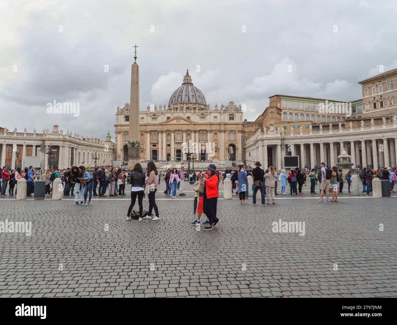 Entrance to st peters basilica hi-res stock photography and images - Alamy