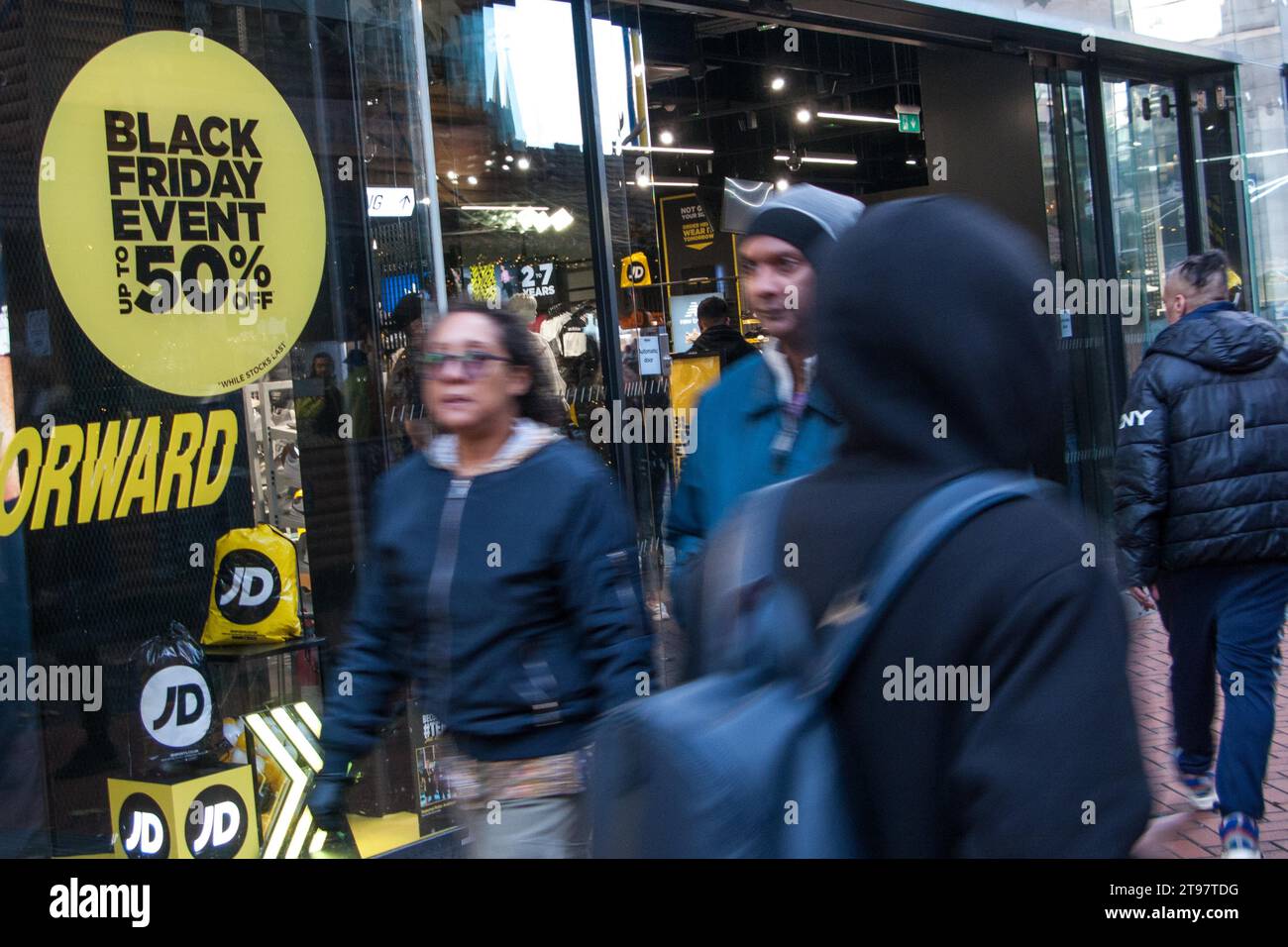 New Street, Birmingham November 23rd 2023 - Savvy shoppers in Birmingham's city centre get early Black Friday deals in before the rush on Friday. Pic by Credit: Stop Press Media/Alamy Live News Stock Photo