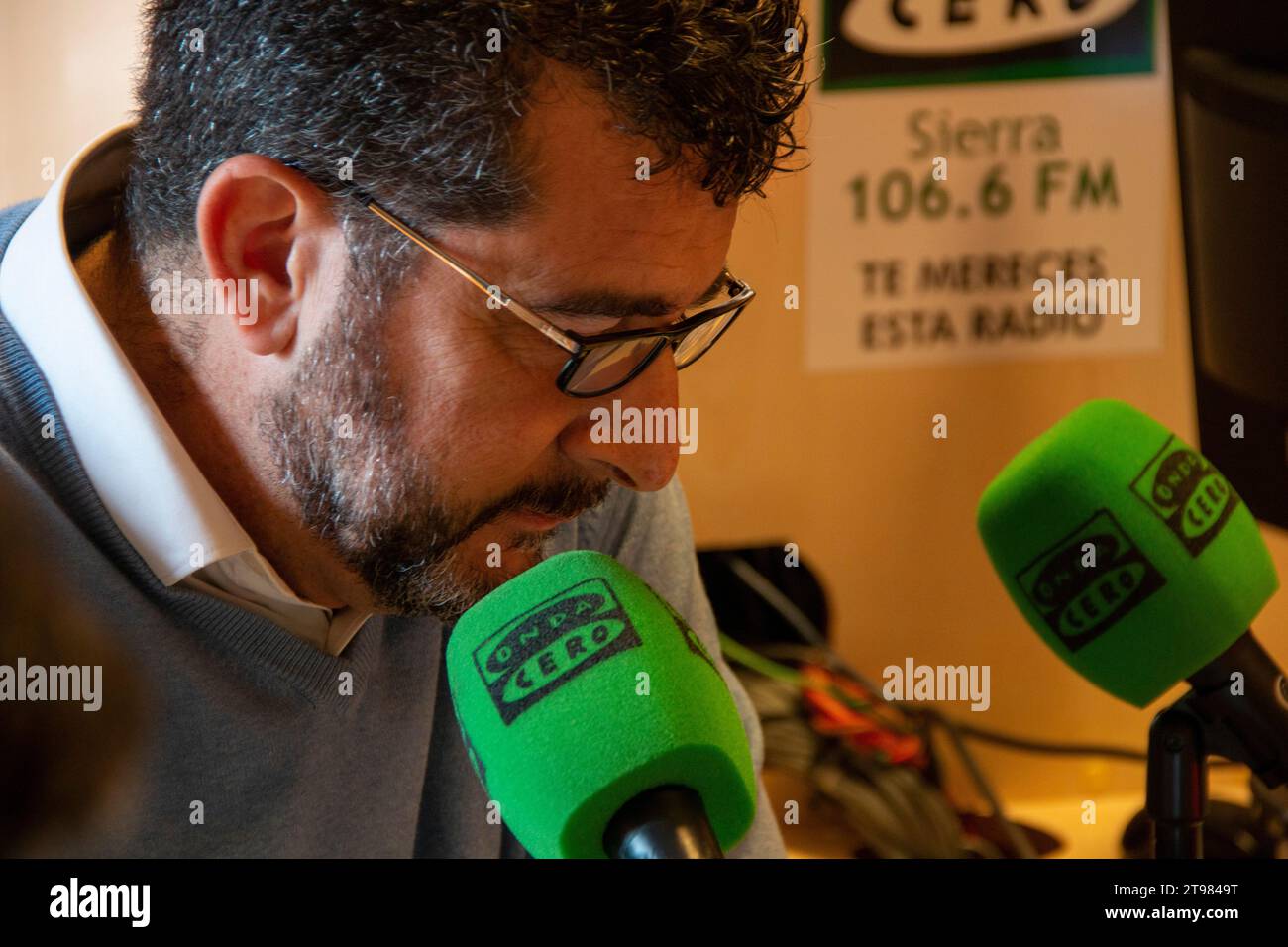 A morning of talk on the radio, on Onda Cero, with its talk shows, microphones, mixing consoles and presenters Stock Photo