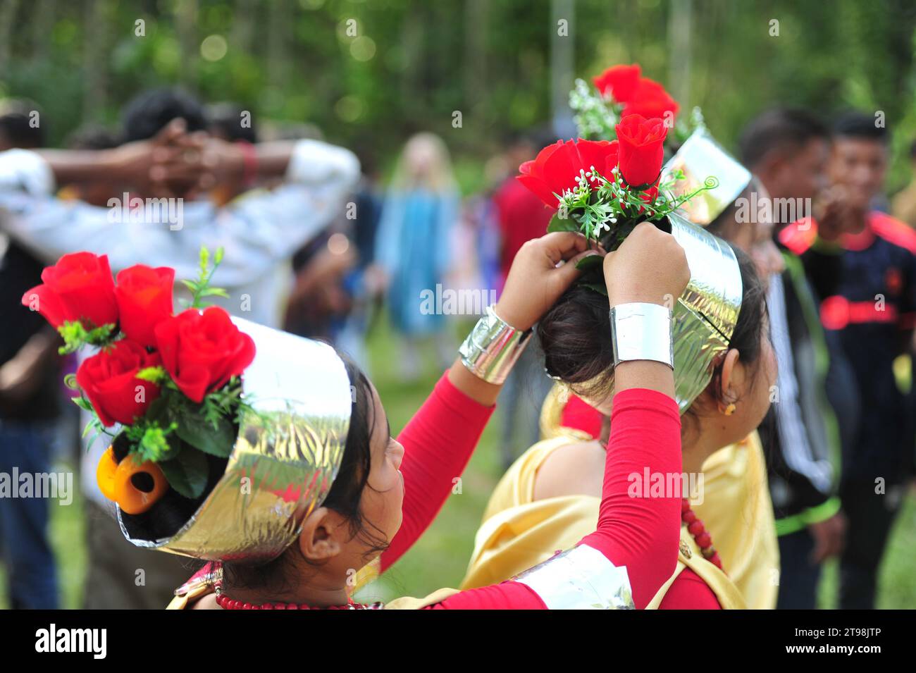 Sylhet, Bangladesh. 23rd November 2023. The Khasi Tribe dressed in