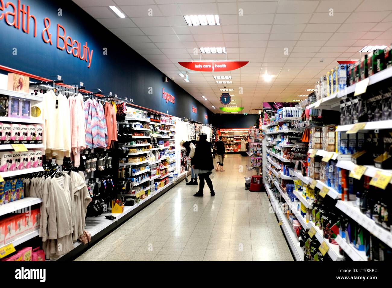 home bargains retail supermarket in boorman way,whitstable,kent,uk Stock Photo