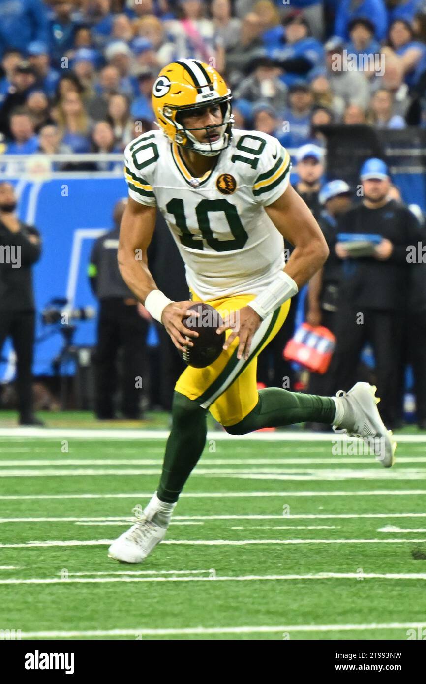 DETROIT, MI NOVEMBER 23 Green Bay Packers QB Jordan Love (10) runs