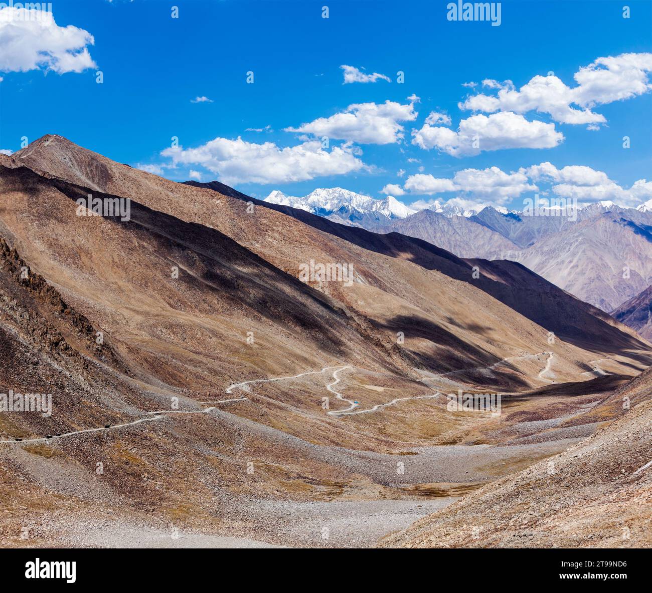 Himalayan landscape with road, Ladakh, India Stock Photo
