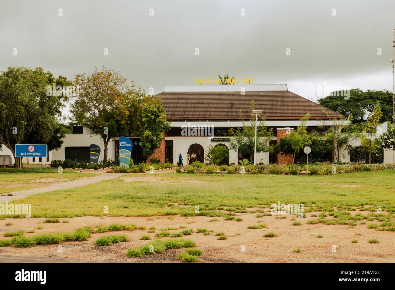 Manda airport hi-res stock photography and images - Alamy