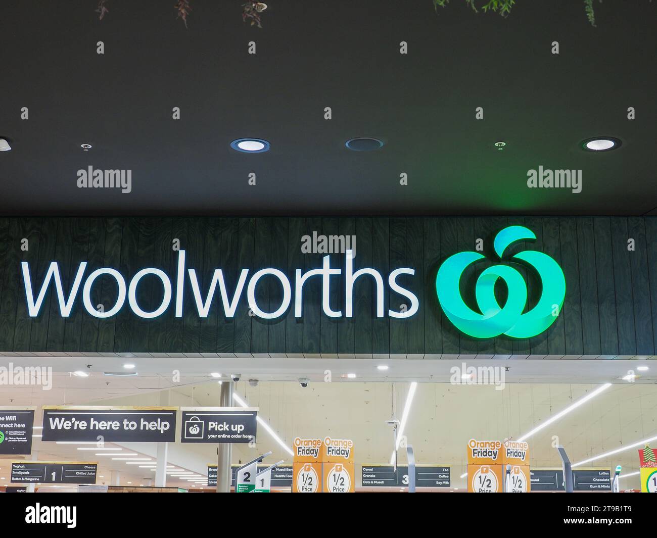 Australia, Canberra, 16 November 2023. Woolworths sign and logo Stock Photo Alamy