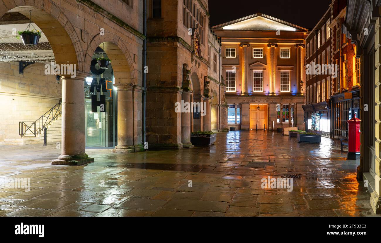 The Square, Shrewsbury, Shropshire, England. Shrewsbury Museum and Art Gallery too. Pictured in November 2023. Stock Photo