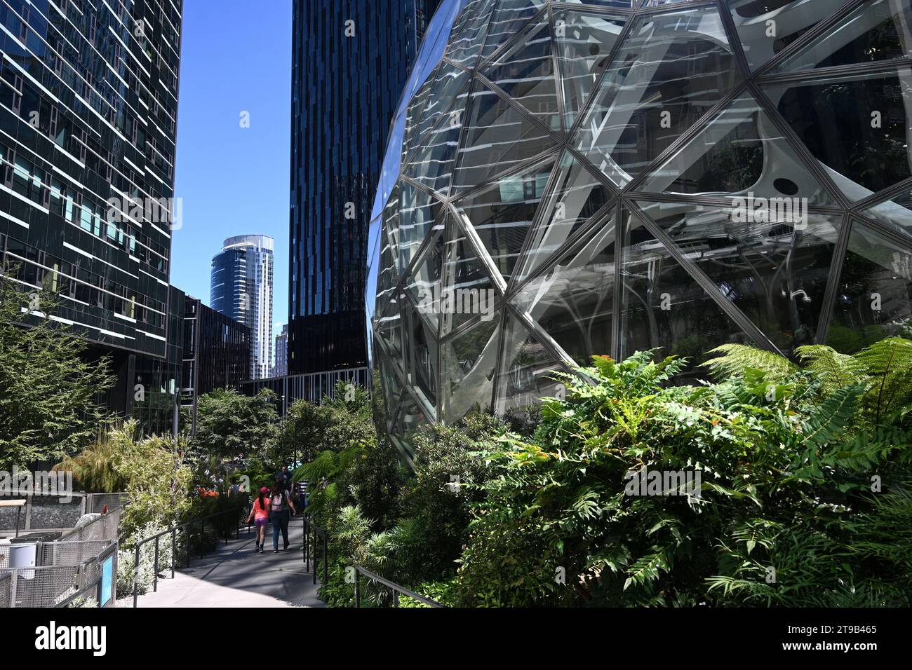 Amazon logo office building hires stock photography and images Alamy