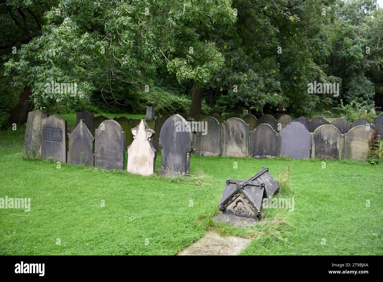 Historic Tombs, Tombstones, Graves, Graveyard & Gravestones in St. James Memorial Cemetery, Saint James Mount & Gardens Liverpool Stock Photo