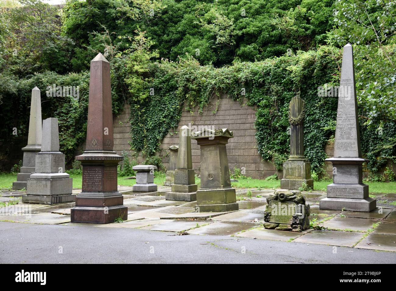 Historic Obelisk Tombs, Tombstones, Graves, Graveyard & Gravestones in St. James Memorial Cemetery, Saint James Mount & Gardens Liverpool Stock Photo