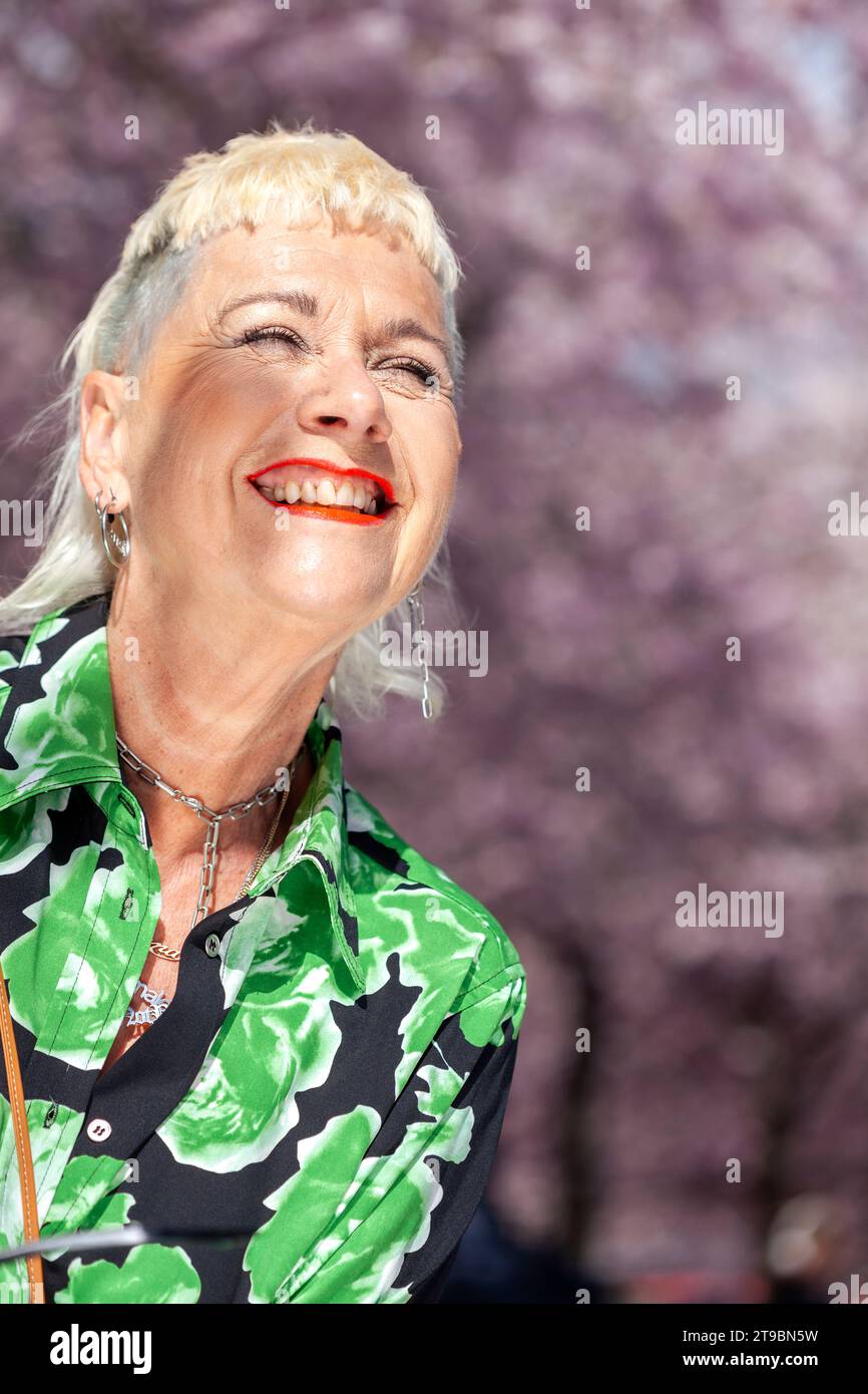 Mature lady headshot hi-res stock photography and images - Alamy
