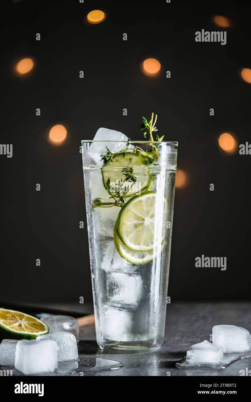 Beautiful images of drinks at restaurants, mixing drinks, Beautiful