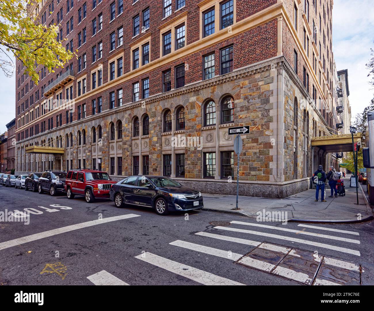 The Watermark, SW corner (Willow/Clark Streets). Former Towers Hotel, a Brooklyn Heights landmark, is now assisted living/senior housing. Stock Photo