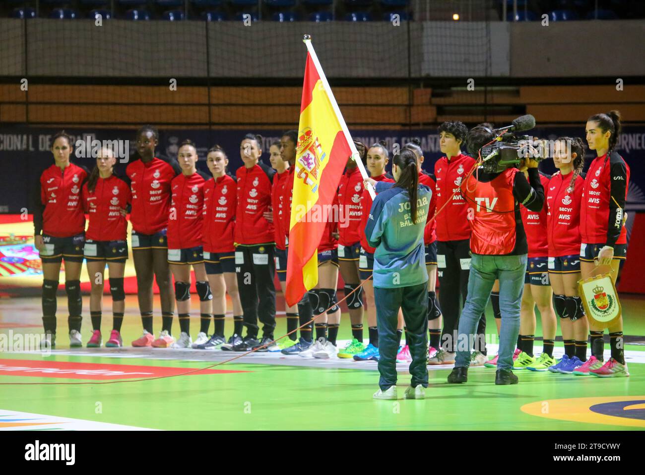 Santander, Spain, 24th November, 2023: The Spanish team listening to the national anthem during the 1st Matchday of the 2023 Spain Women's International Tournament between Spain and Japan, on November 24, 2023, at the Santander Sports Palace, in Santander, Spain. Credit: Alberto Brevers / Alamy Live News. Stock Photo