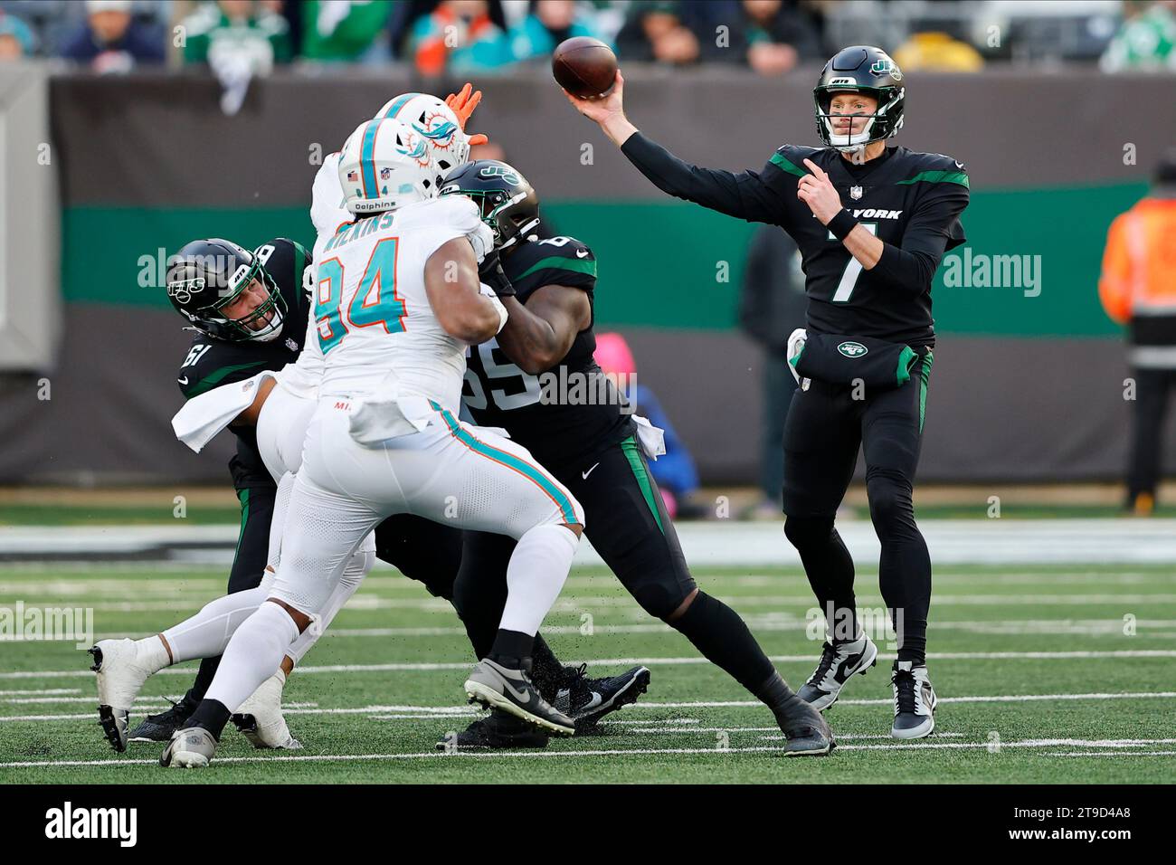 New York Jets quarterback Tim Boyle (7) passes against the Miami ...