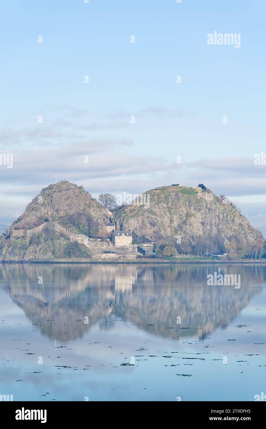 Dumbarton castle on volcanic rock overlooking the River Clyde Stock Photo