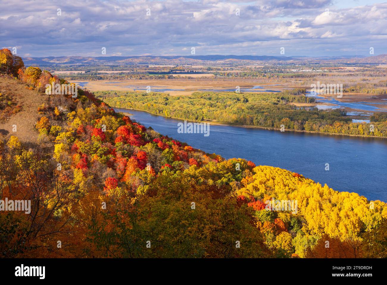 Mississippi river autumn hi-res stock photography and images - Alamy