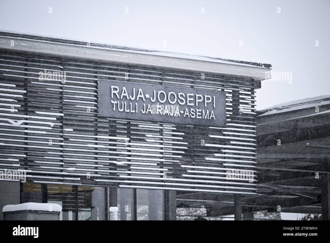 Inari, Finland. 25th Nov, 2023. The Raja-Jooseppi international border ...