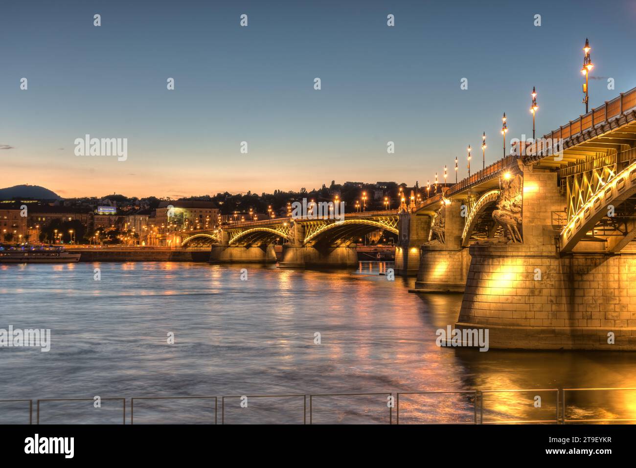 Margit híd hi-res stock photography and images - Alamy