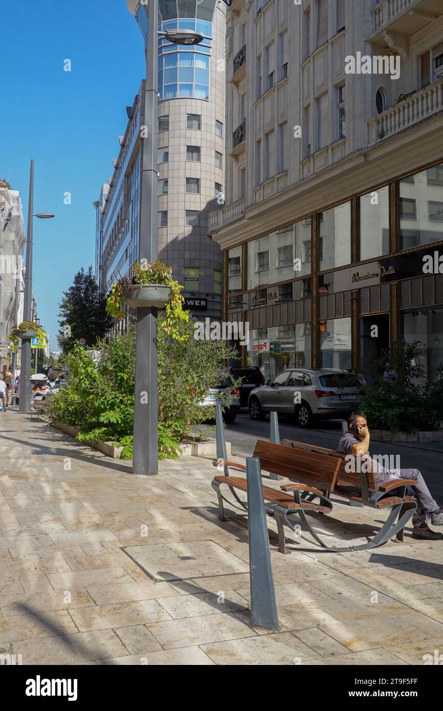 Budapest, Becsi u, Stadtgestaltung // Budapest, Becsi u, Public Space Design Stock Photo