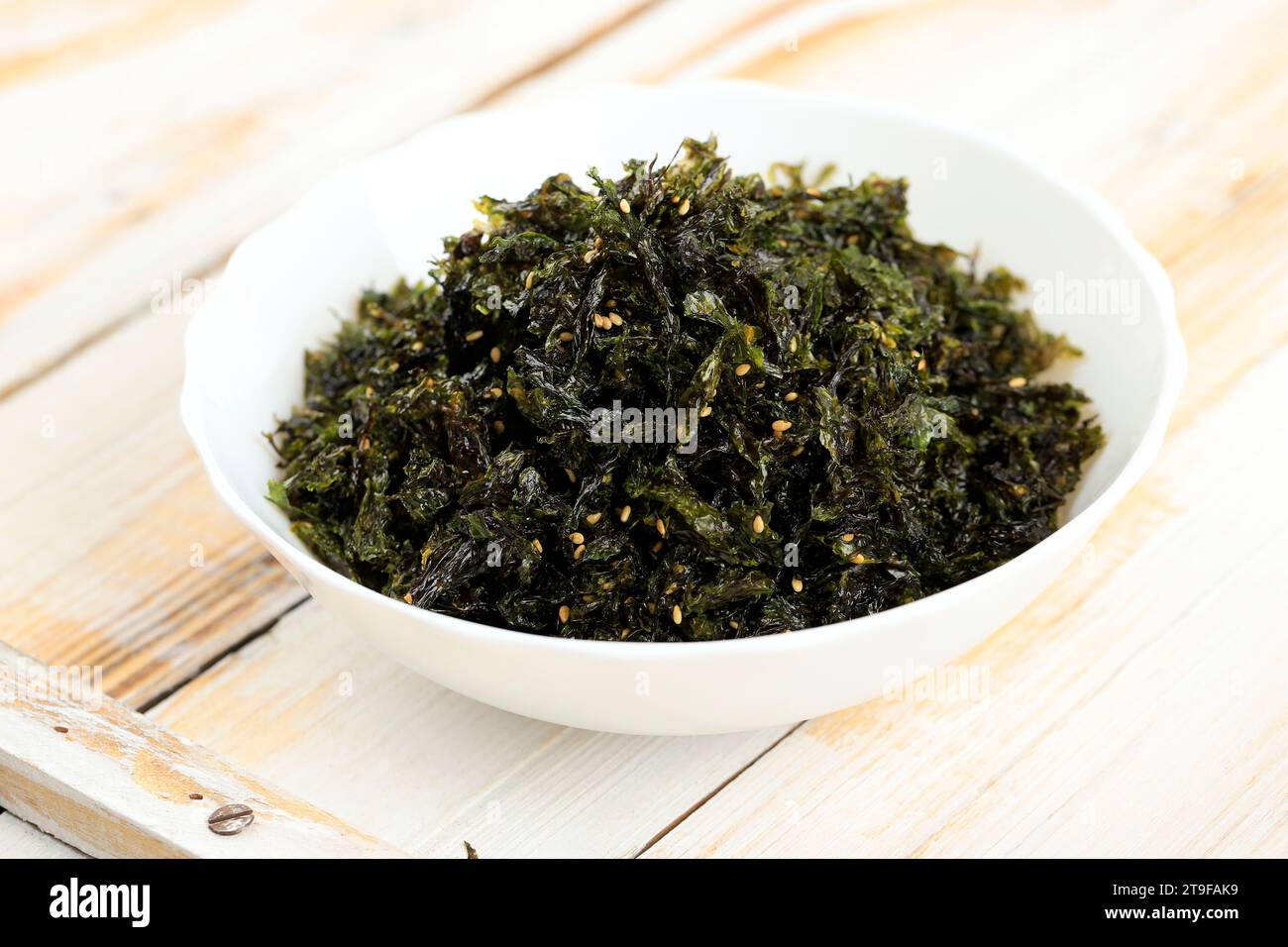 Vegan Furikake Seasoning with Torn Nori Seaweed and Sesame Seed ...