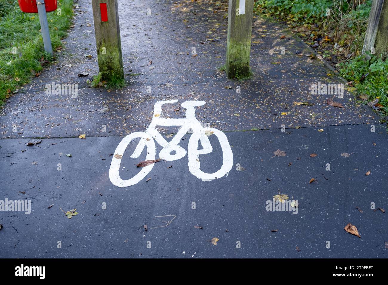Sign, pictograph, symbol, cycle, bike, person, walking, cycle lane