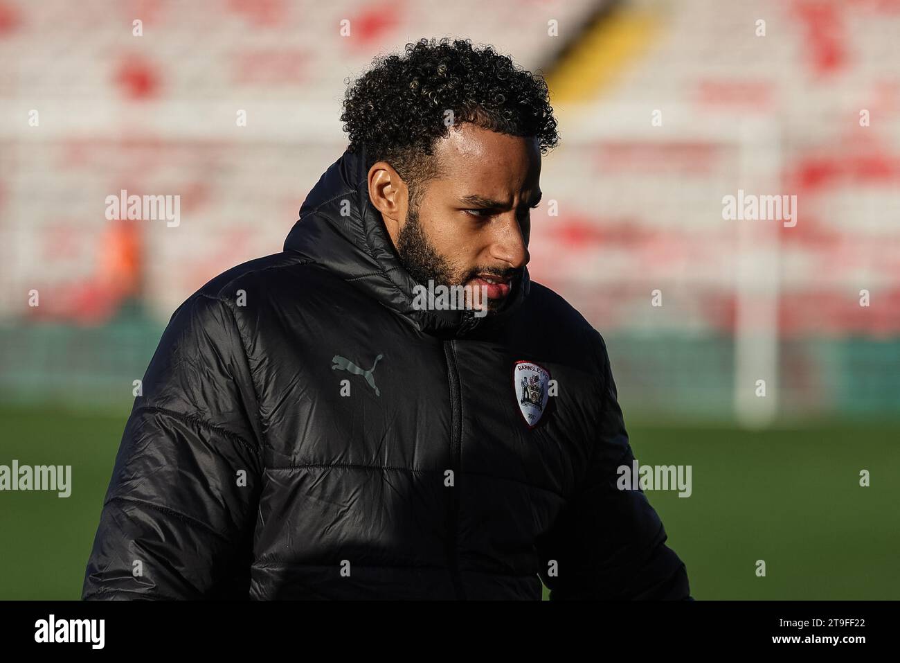 Barry Cotter #17 of Barnsley during the Sky Bet League 1 match Lincoln City vs Barnsley at Gelder Group Sincil Bank Stadium, Lincoln, United Kingdom, 25th November 2023  (Photo by Mark Cosgrove/News Images) Stock Photo