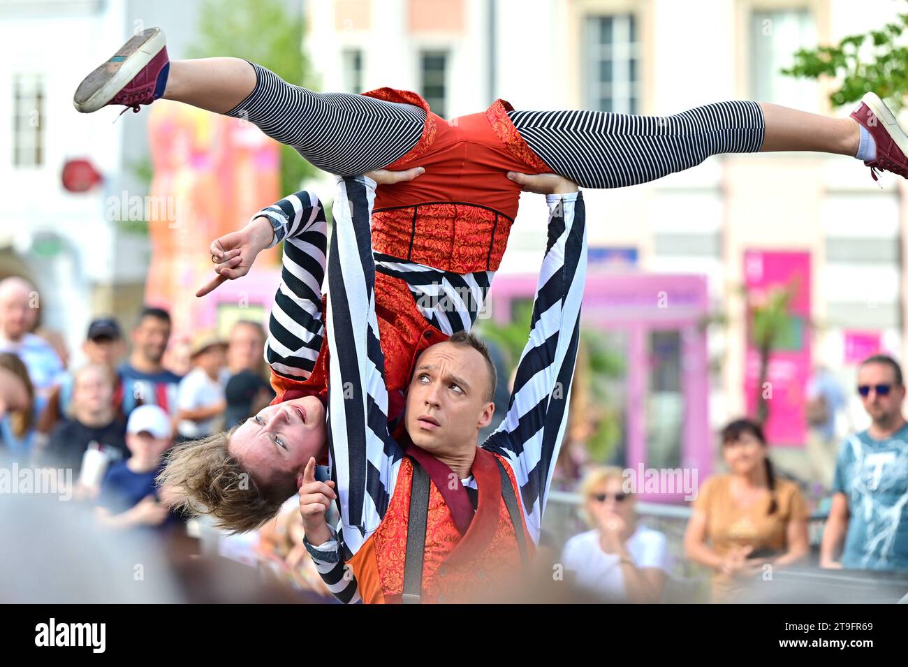 The Linz Pavement Spectacle is one of the most important and diverse