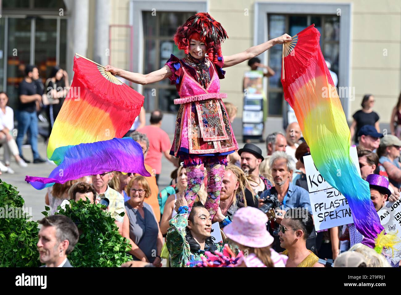 The Linz Pavement Spectacle is one of the most important and diverse