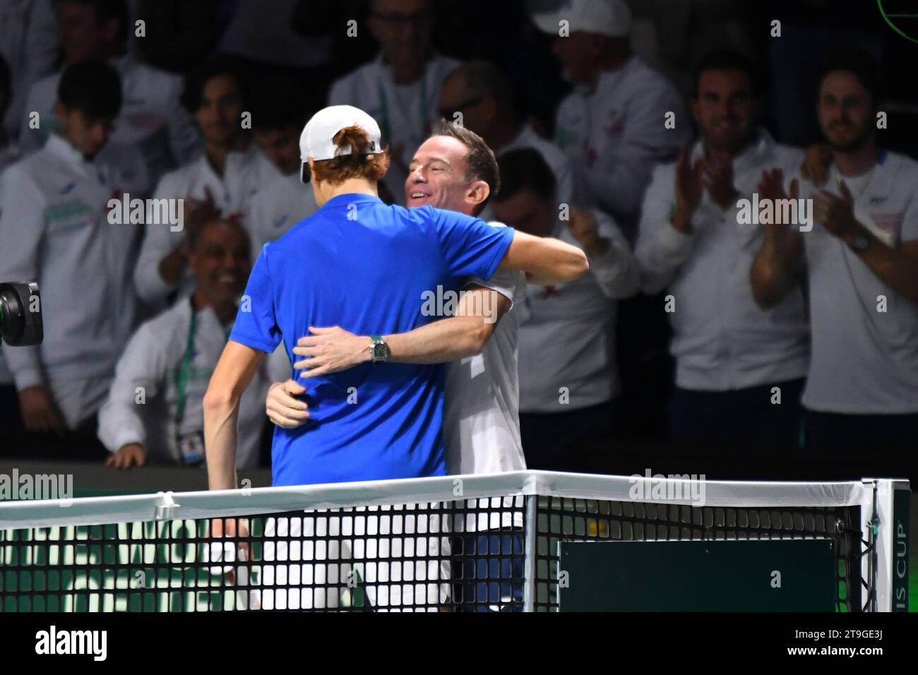 Malaga, Spain. 25th Nov, 2023. Jannik Sinner and Filippo Volandriduring the Finals Davis Cup 2023 match Italy vs Serbia the Palacio Martin Carpena, Spain in Malaga on November 25, 2023 Credit: Independent Photo Agency/Alamy Live News Stock Photo