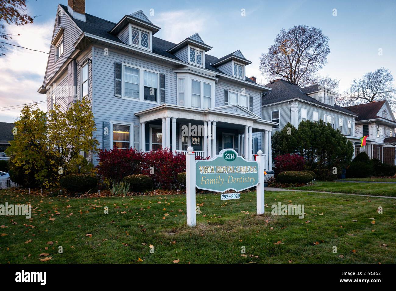 Dental office exterior hires stock photography and images Alamy