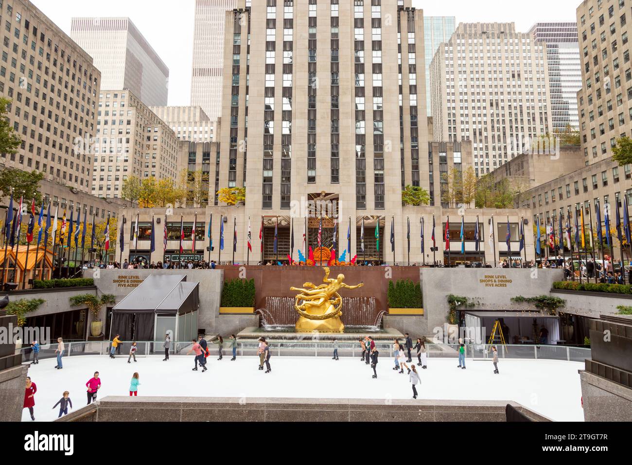 Ice rink New York Stock Photo - Alamy