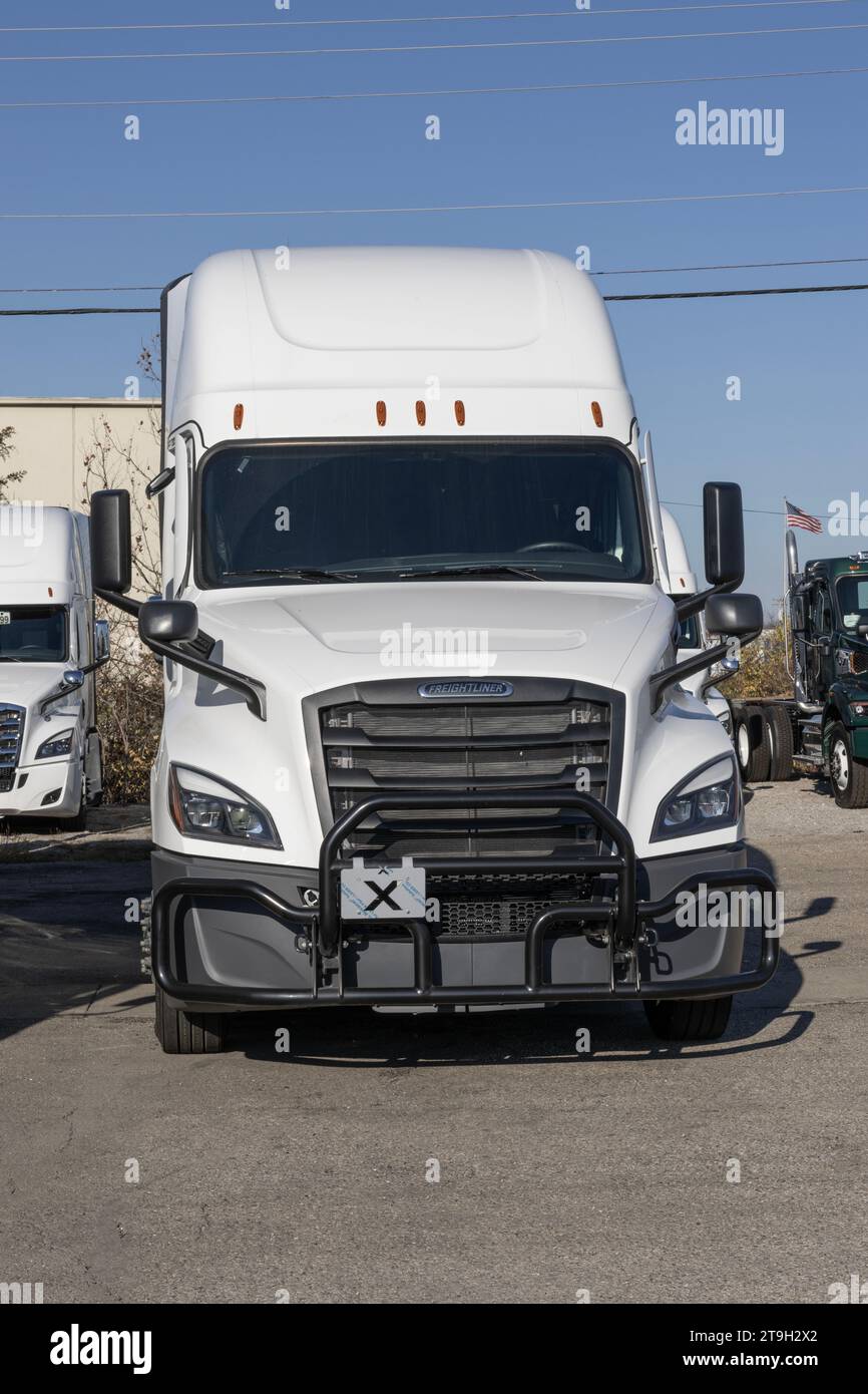 Cincinnati November 23, 2023 Freightliner Semi Tractor Trailer Big