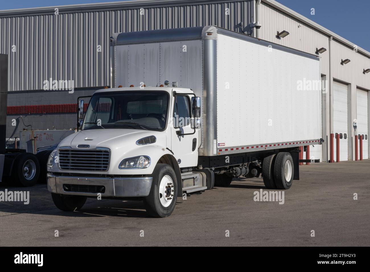 Cincinnati November 23, 2023 Freightliner Semi Tractor Trailer Big