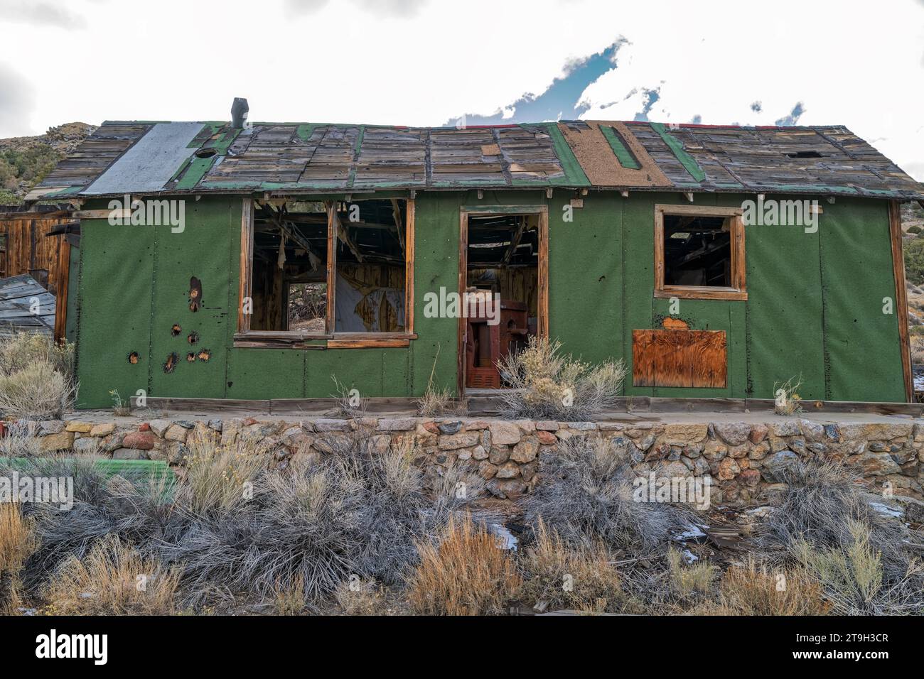 Tar paper shack hires stock photography and images Alamy