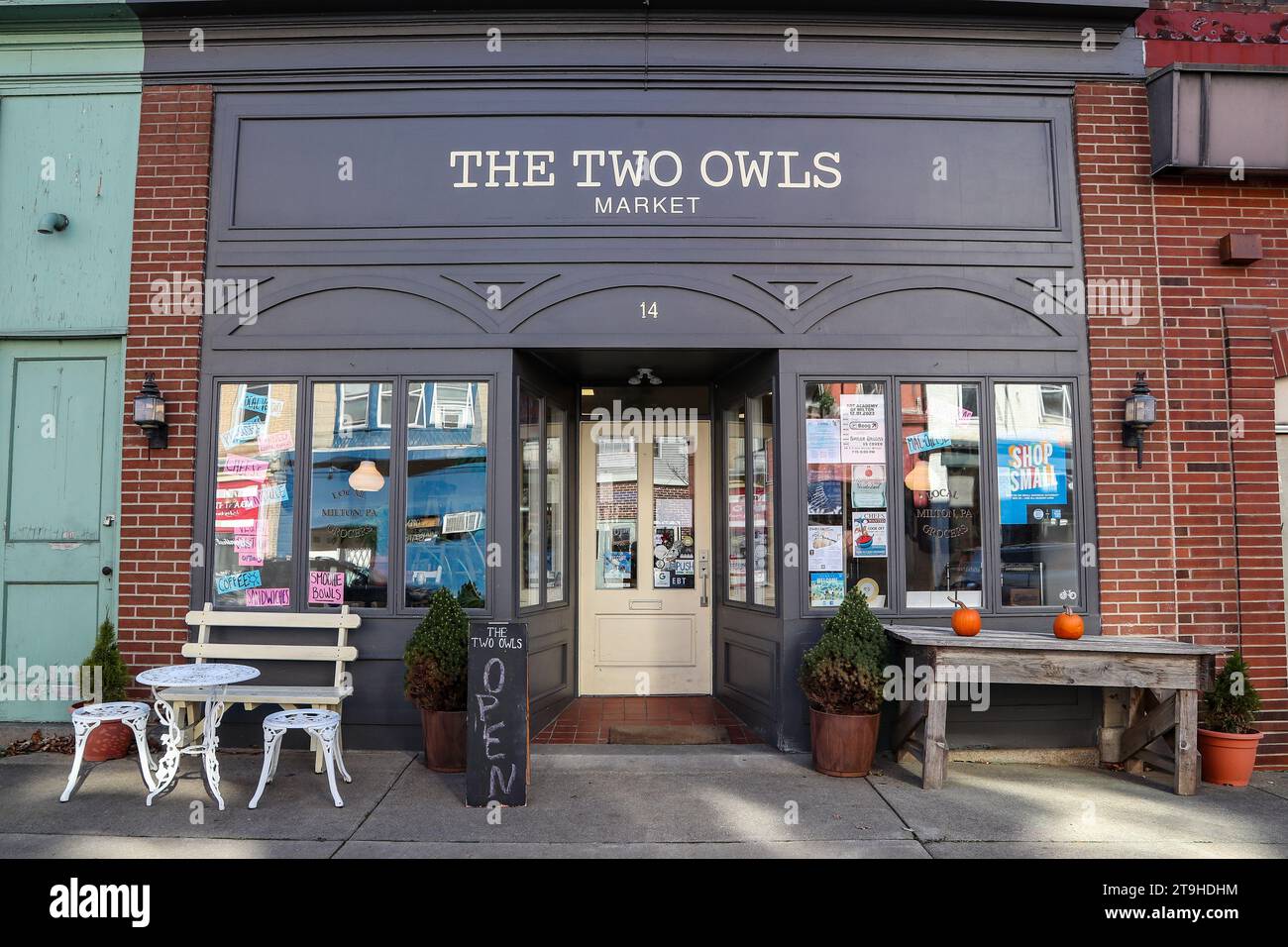 Milton, United States. 25th Nov, 2023. A Shop Small sign is seen in the window of The Two Owls Market during the 14th annual Small Business Saturday on November 25, 2023 in Milton, Pennsylvania. (Photo by Paul Weaver/Sipa USA) Credit: Sipa USA/Alamy Live News Stock Photo