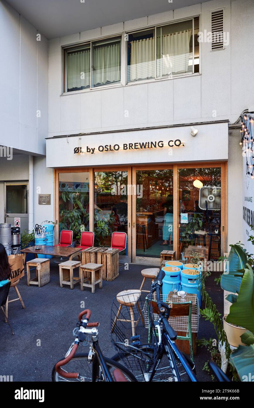 ØL by Oslo Brewing Co., Norwegian craft beer bar; Shibuya, Tokyo, Japan Stock Photo