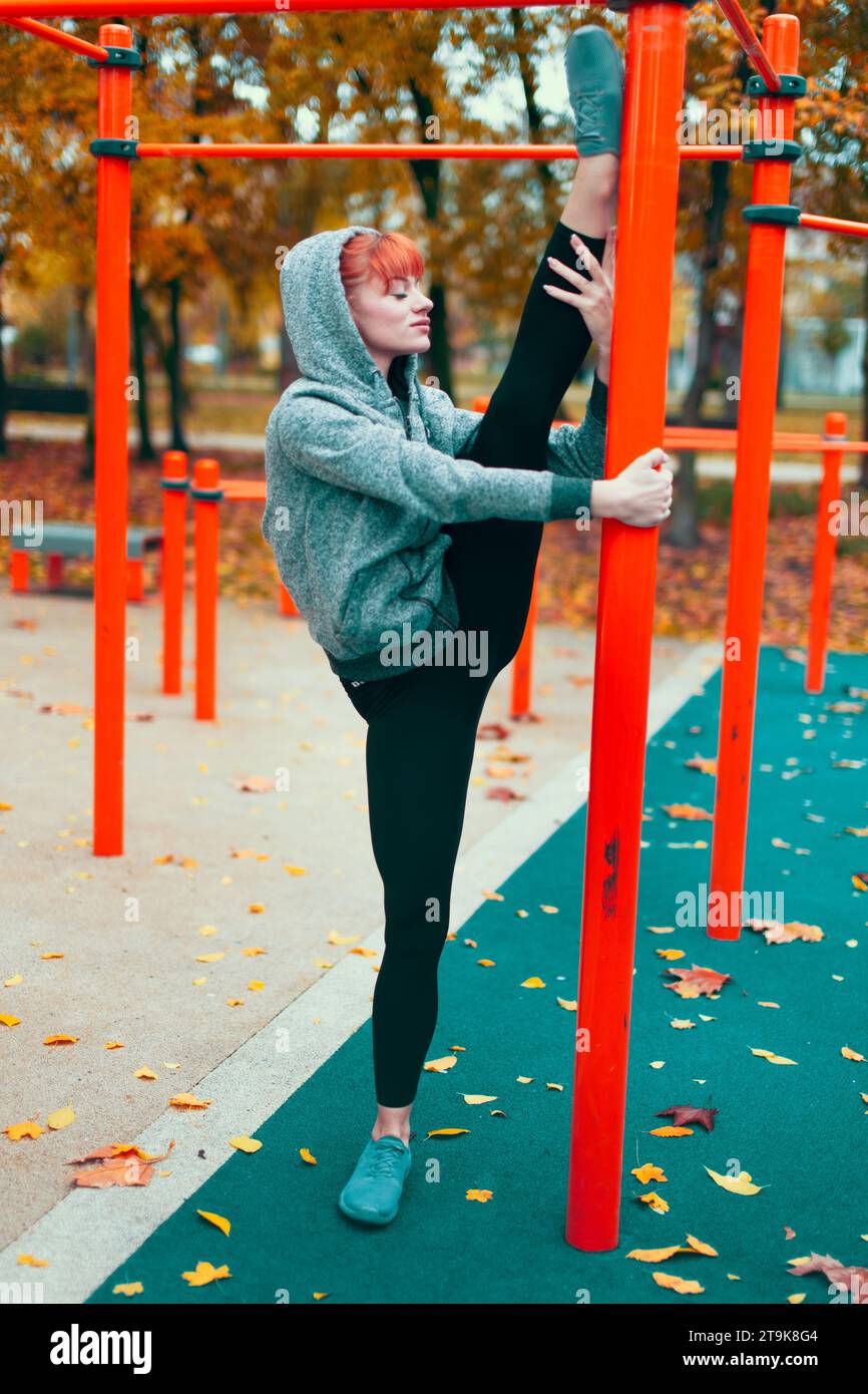 Young woman karate full body hires stock photography and images Alamy