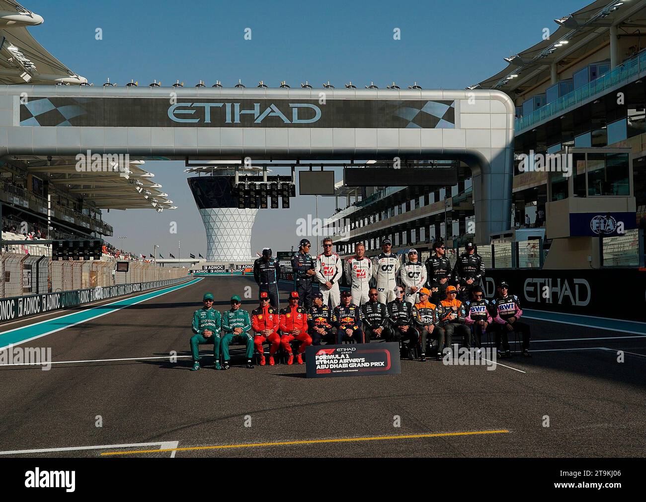 Abu Dhabi. November 26th, 2023, Yas Marina Circuit, Abu Dhabi, Formula 1 Etihad Airways Abu Dhabi Grand Prix 2023, in the picture final photo of the drivers of the 2023 season: Back row left to right: Logan Sargeant (USA), Williams Racing, Alexander Albon (GBR), Williams Racing, Nico Hulkenberg (DEU), MoneyGram Haas F1 Team, Kevin Magnussen (DNK), MoneyGram Haas F1 Team, Daniel Ricciardo (AUS), Scuderia AlphaTauri, Yuki Tsunoda (JPN), Scuderia AlphaTauri, Guanyu Zhou ( CHN), Alfa Romeo F1 Team Stake, Valtteri Bottas (FIN), Alfa Romeo F1 Team Stake. Front row left to right: Lance Stroll (CAN),  Stock Photo