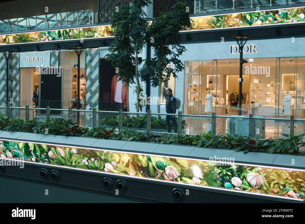 Qatar, Doha, Hamad International Airport, shopping, shops, boutiques