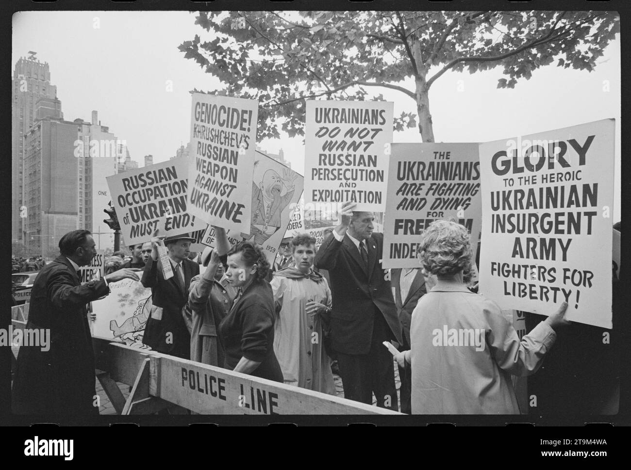 Demonstrators with signs against the Soviet occupation of Ukraine protest the visit of Soviet Premier Nikita Khrushchev, near the United Nations building, New York, New York, 9/20/1960. (Photo by Marion S Trikosko/US News and World Report Magazine Collection) Stock Photo