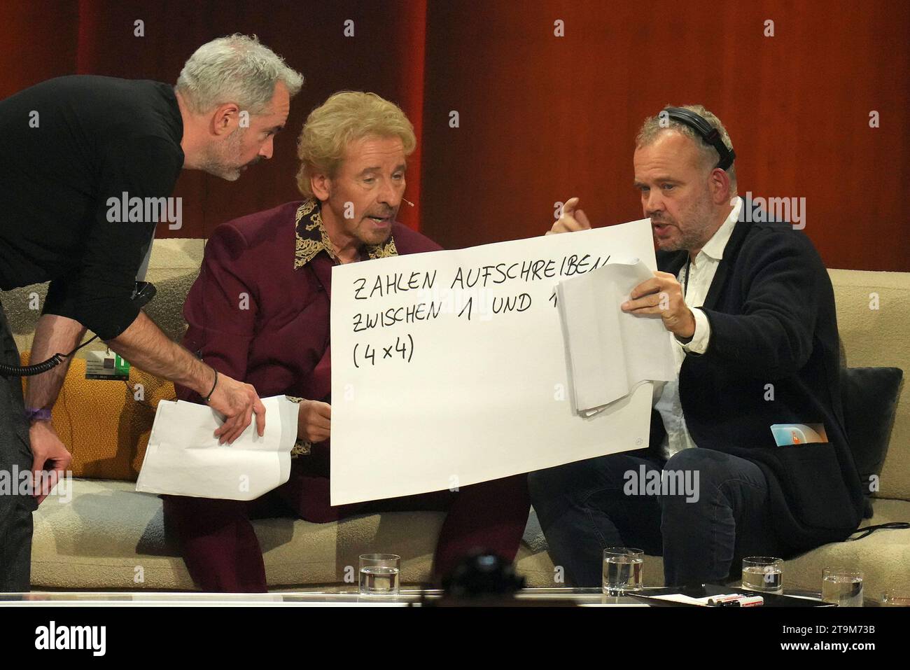 Thomas Gottschalk bei 'Wetten dass?' (ZDF) am 25.11.2023 in Offenburg Stock Photo