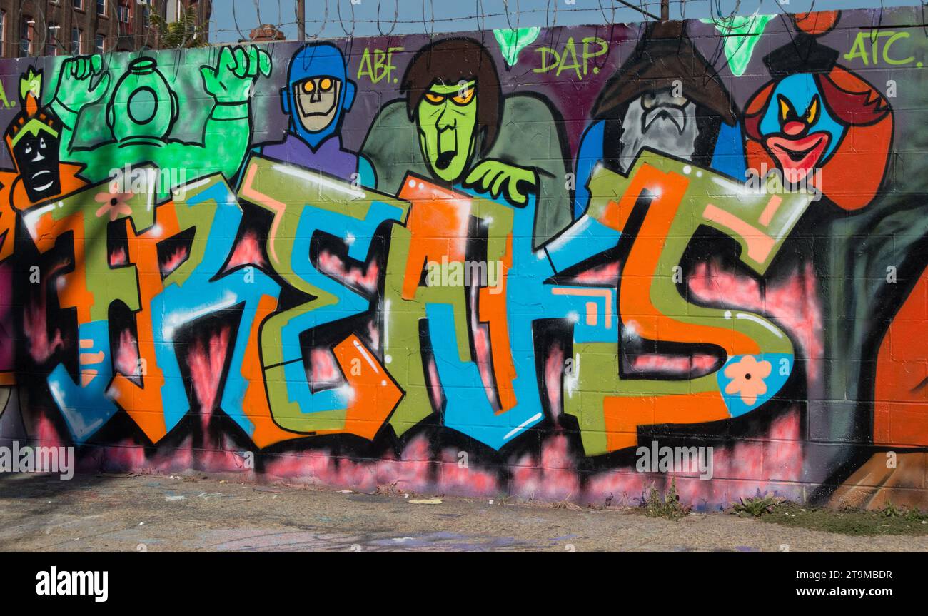 graffiti wall philadelphia scooby doo freaks Stock Photo - Alamy