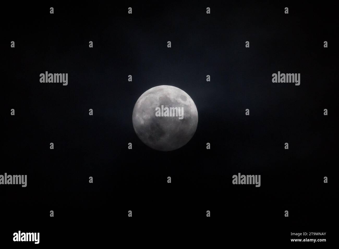 Full moon sky clouds hi-res stock photography and images - Alamy