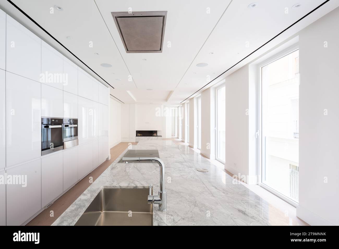Image showcasing Minimalism perfected in a penthouse - homify