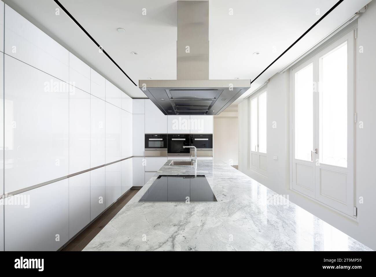 A closer look at Experencing Minimalist Penthouse Elegance